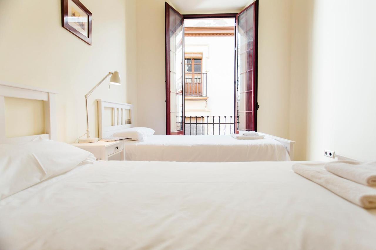Bright And Central- 2Bd 1Bth- Malhara Sevilla Kültér fotó