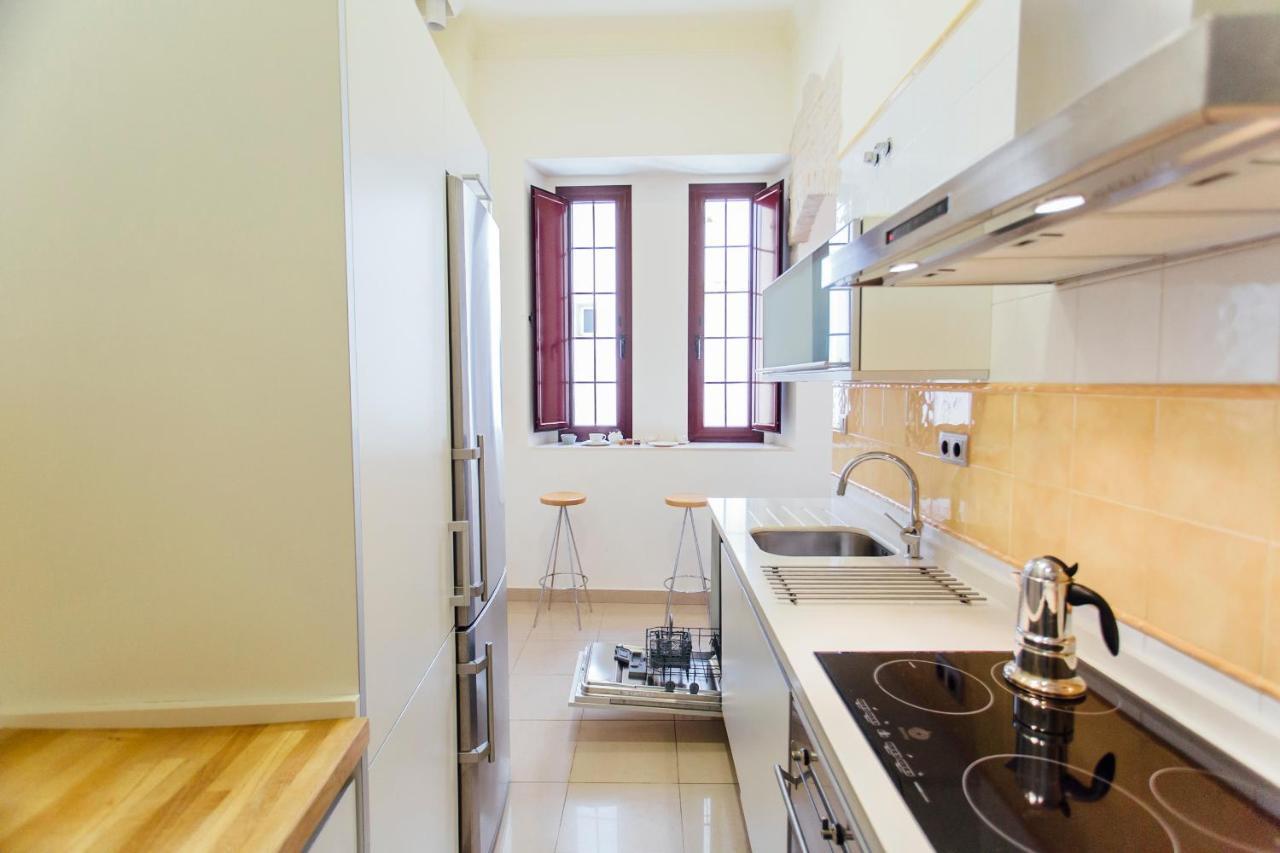 Bright And Central- 2Bd 1Bth- Malhara Sevilla Kültér fotó