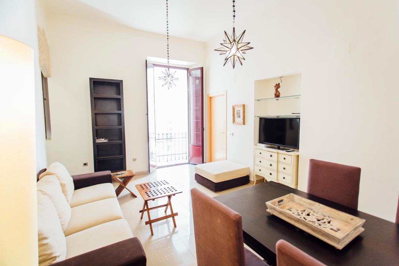 Bright And Central- 2Bd 1Bth- Malhara Sevilla Kültér fotó